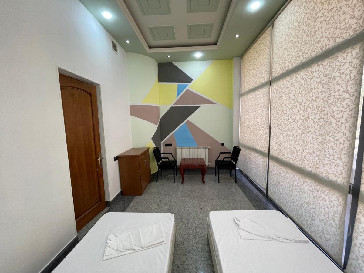 Joy Hotel Apartament Yerevan Exterior photo